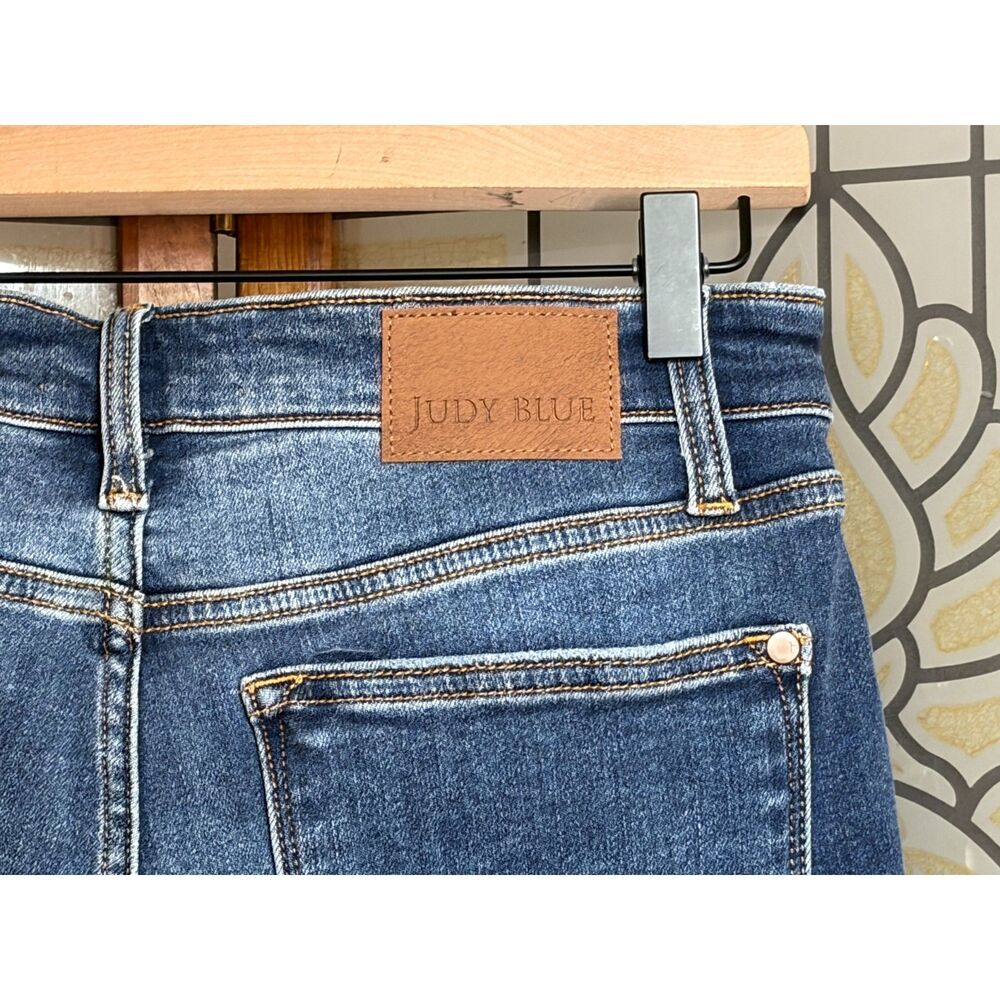 Judy Blue Straight Fit Leg Dark Wash Denim Jeans Style JB82561DK Size 11/30 - Picture 6 of 16